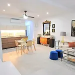 New! Renovated, centrally located, Private entrance, terrace